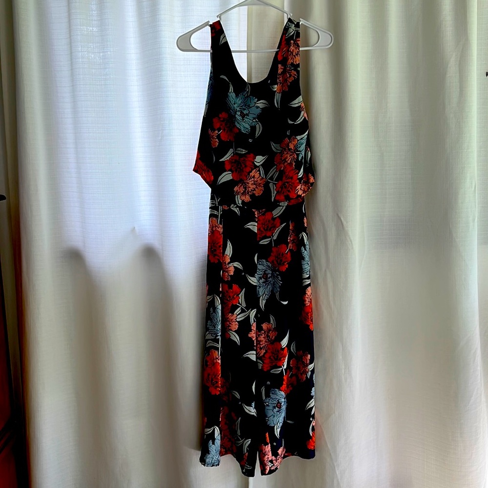 Flowy, Wide/crop leg, floral jumpsuit with cut out back